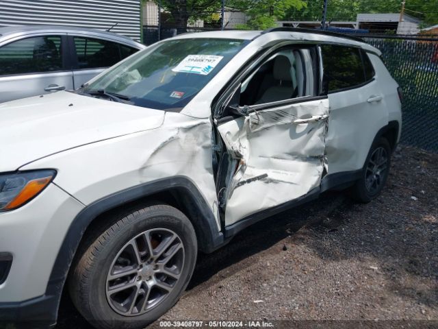 3C4NJCBB2KT755868 Jeep Compass Sun And Wheel Fwd