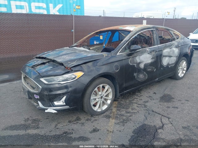 3FA6P0SU8KR185381 Ford Fusion Energi Titanium