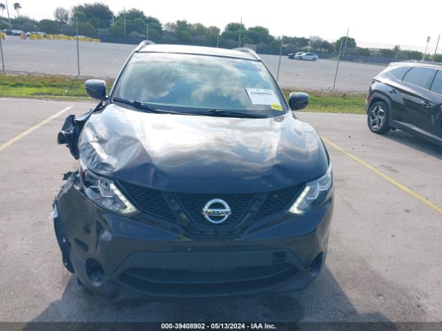 JN1BJ1CR3HW108744 Nissan Rogue Sport Sv