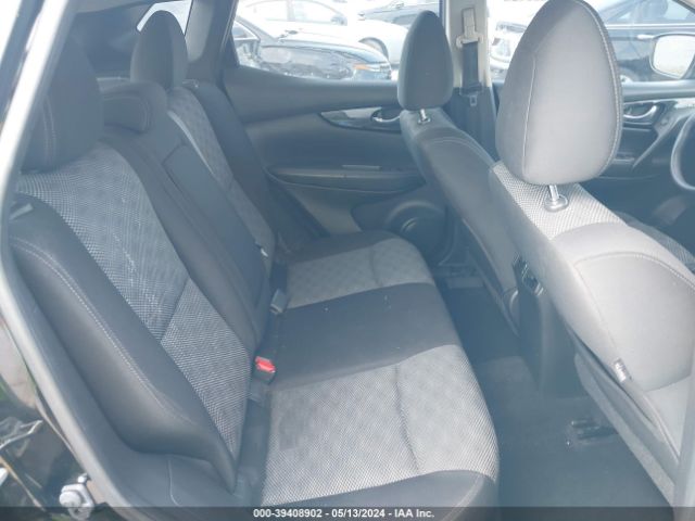 JN1BJ1CR3HW108744 Nissan Rogue Sport Sv