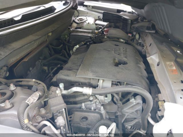 JA4AZ2A38HZ015281 Mitsubishi Outlander Es