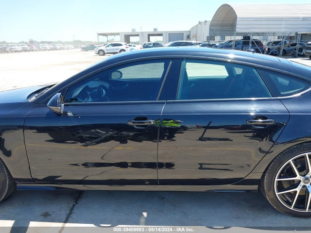 39408983 :رقم المزاد ، WAUW2AFC9FN015424 vin ، 2015 Audi S7 4.0t مزاد بيع