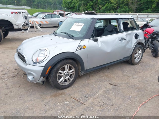 2011 MINI COOPER WMWSU3C56BTX96712 Photo 1