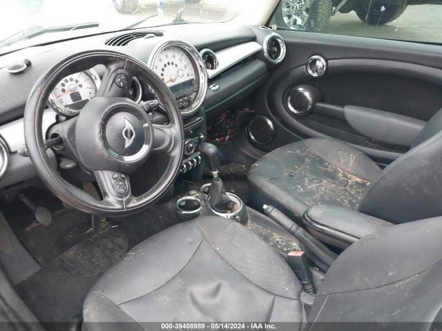 2011 MINI COOPER WMWSU3C56BTX96712 Photo 4