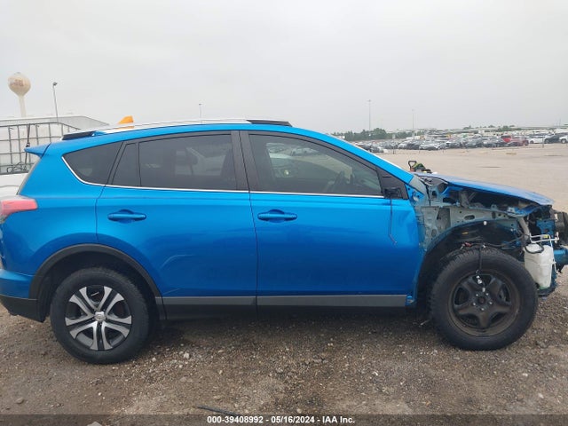 Toyota RAV4 LE 2018 JTMZFREV0JJ211001 Image 14