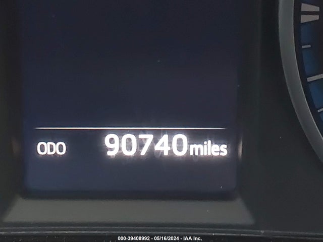Toyota RAV4 LE 2018 JTMZFREV0JJ211001 Image 16
