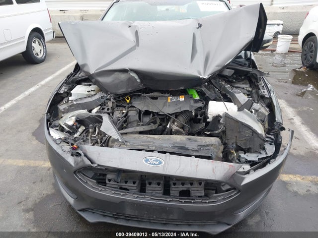 Ford FOCUS SE 2015 1FADP3K24FL370510 Image 10