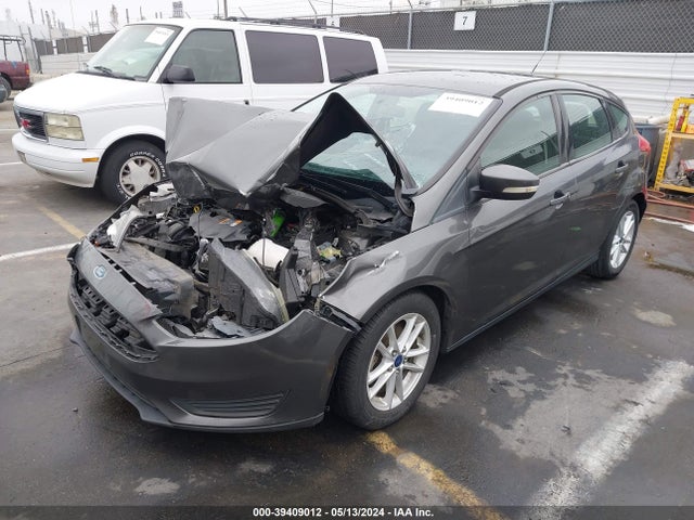 Ford FOCUS SE 2015 1FADP3K24FL370510 Image 2