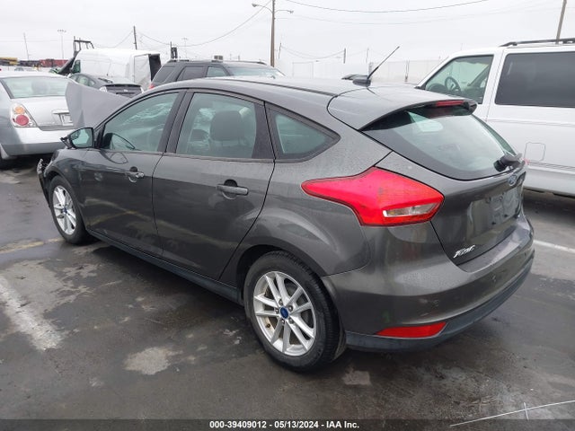 Ford FOCUS SE 2015 1FADP3K24FL370510 Image 3