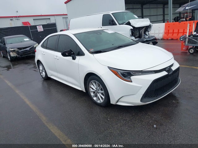 Toyota COROLLA LE 2022 JTDVPMAEXN3006588 zdjęcie główne