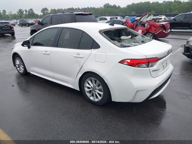 Toyota COROLLA LE 2022 JTDVPMAEXN3006588 Image 3
