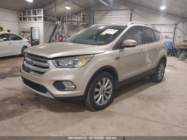 Ford Escape Titanium 2017 1FMCU9J93HUF10121 Image 2