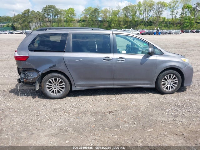 Toyota Sienna Xle 8 Passenger 2018 5TDYZ3DC0JS933197 Image 13