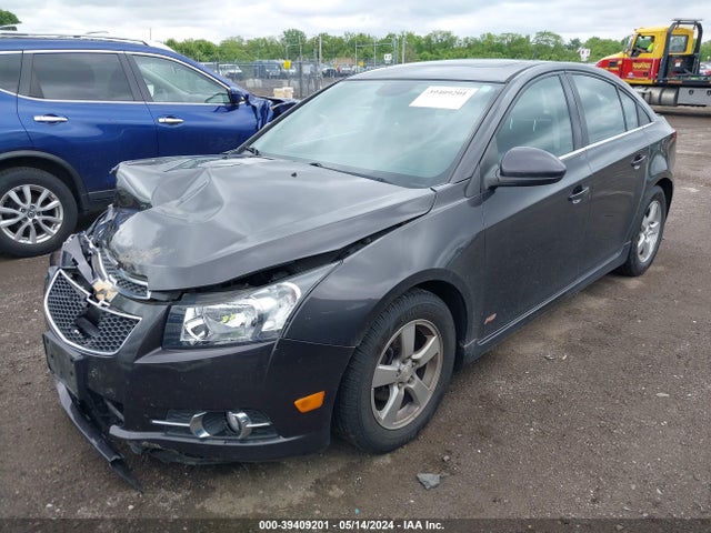 Chevrolet Cruze 1lt Auto 2014 1G1PC5SB2E7457742 Image 2