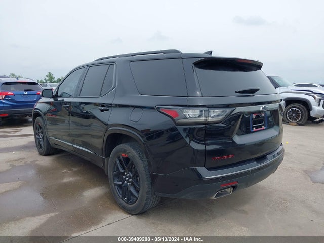 Chevrolet Traverse Premier 2018 1GNERKKW7JJ265817 Image 3