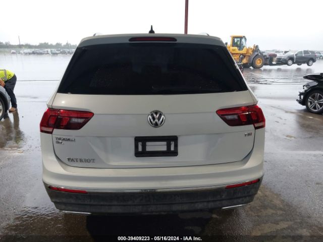 3VV3B7AX3JM017872 Volkswagen Tiguan 2.0t Se/2.0t Sel