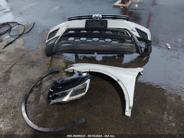 3VV3B7AX3JM017872 Volkswagen Tiguan 2.0t Se/2.0t Sel