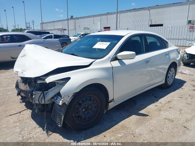 Nissan Altima 2.5 S 2015 1N4AL3AP1FC186315 Image 2