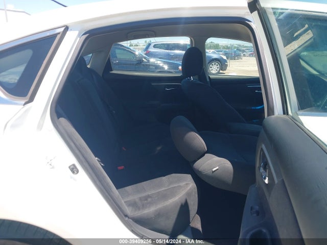 Nissan Altima 2.5 S 2015 1N4AL3AP1FC186315 Image 8