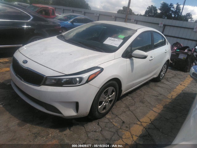 KIA FORTE LX 2017 3KPFK4A72HE058847 Image 2