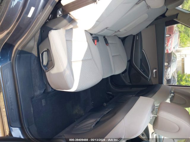 KM8SMDHF9JU277488 Hyundai Santa Fe Se