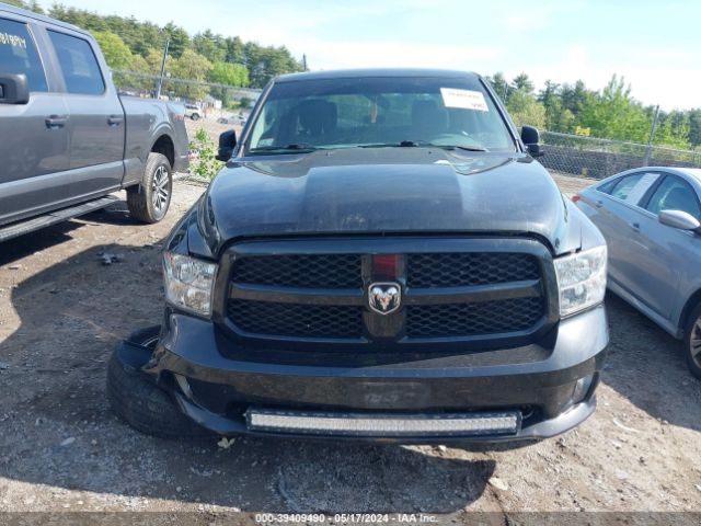 1C6RR7KTXHS834166 RAM 1500 Express  4x4 5'7 Box