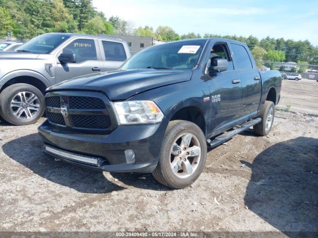 1C6RR7KTXHS834166 RAM 1500 Express  4x4 5'7 Box