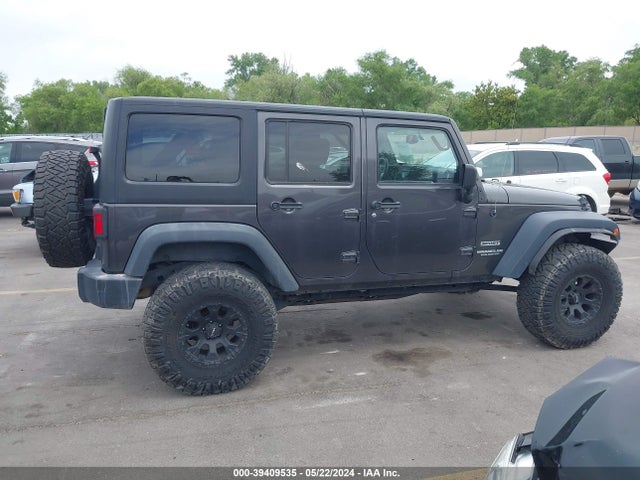 1C4BJWDG0HL639876 Jeep Wrangler Unlimited Sport 4x4