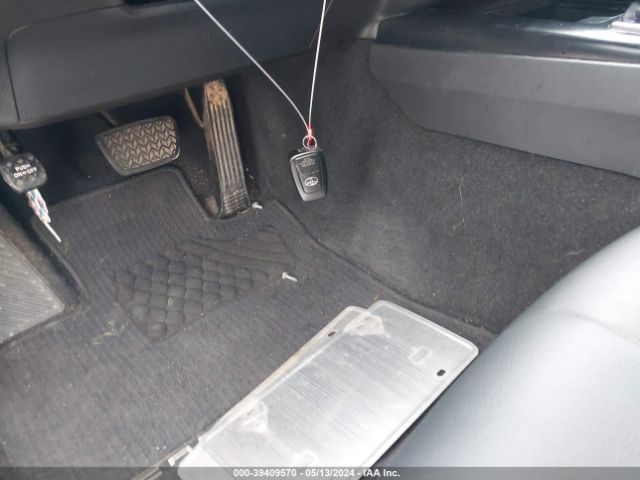 4T1B11HK2JU662153 Toyota CAMRY SE