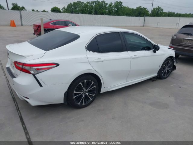 4T1B11HK2JU662153 Toyota CAMRY SE