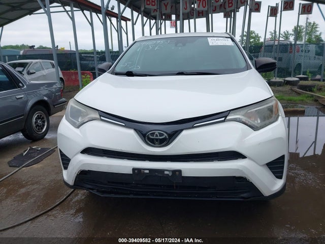 Toyota RAV4 LE 2017 2T3ZFREV3HW365942 Image 12