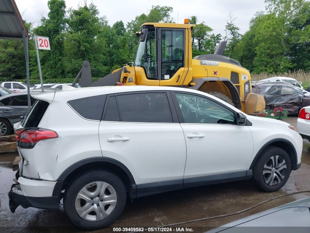 Toyota RAV4 LE 2017 2T3ZFREV3HW365942 Image 13