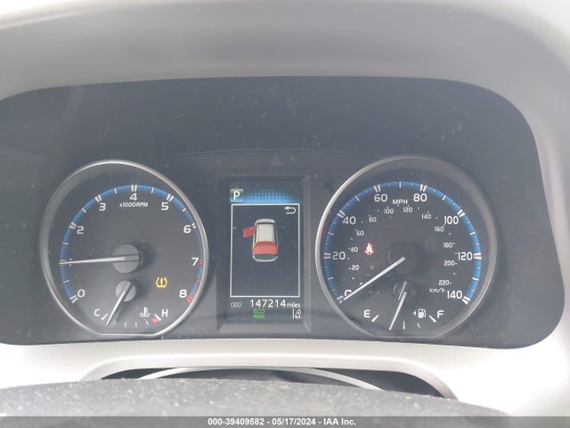 Toyota RAV4 LE 2017 2T3ZFREV3HW365942 Image 7