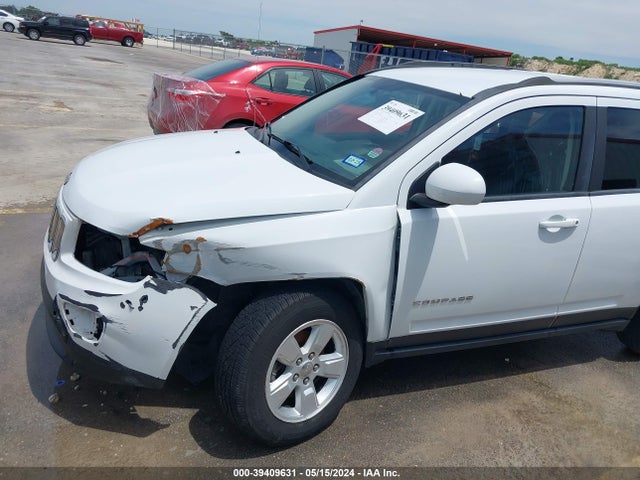 1C4NJCEA4HD207050 Jeep Compass Latitude Fwd