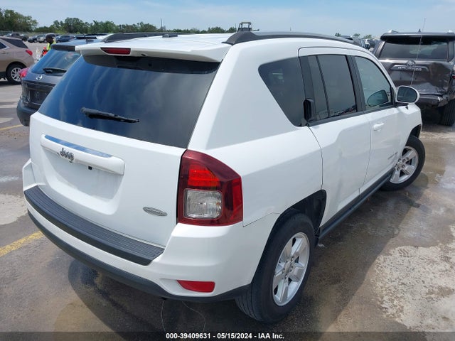 1C4NJCEA4HD207050 Jeep Compass Latitude Fwd