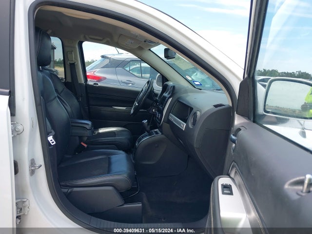 1C4NJCEA4HD207050 Jeep Compass Latitude Fwd