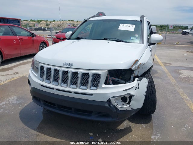 1C4NJCEA4HD207050 Jeep Compass Latitude Fwd