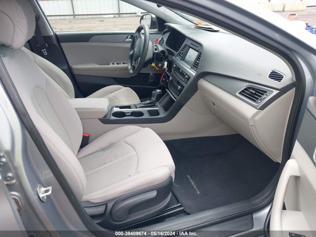 5NPE24AFXHH564974 Hyundai SONATA SE