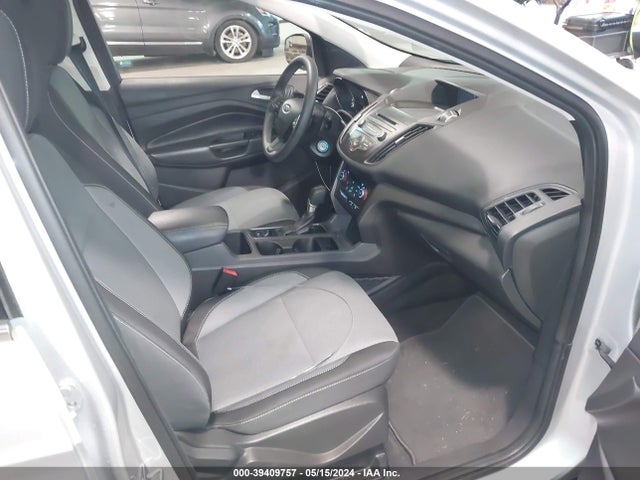 Ford ESCAPE SE 2017 1FMCU9GD0HUE90311 Image 5