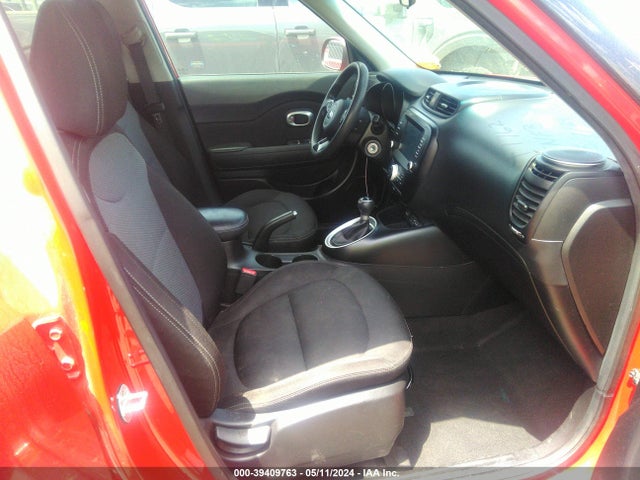 KIA SOUL + 2018 KNDJP3A57J7610661 Image 5