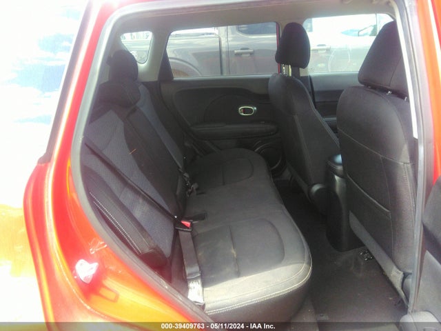 KIA SOUL + 2018 KNDJP3A57J7610661 Image 8