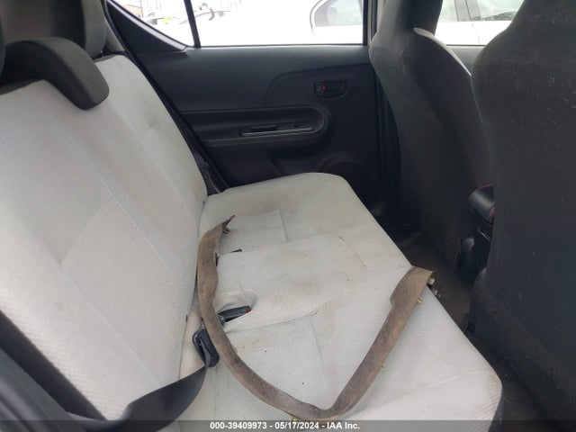 Toyota Prius C One 2016 JTDKDTB37G1118914 Image 8