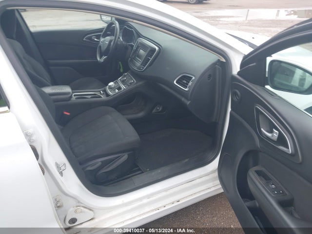 Chrysler 200 Limited 2016 1C3CCCAB0GN160080 Image 5