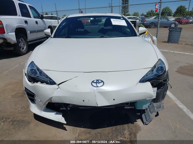 Toyota 86 2017 JF1ZNAA14H8711032 Image 12
