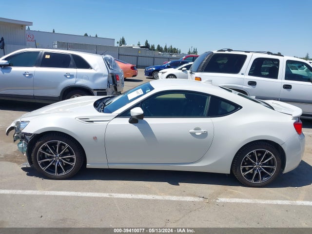 Toyota 86 2017 JF1ZNAA14H8711032 Image 14