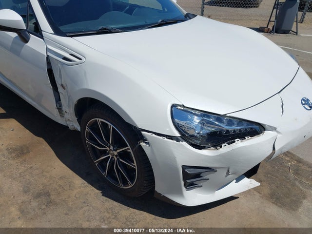 Toyota 86 2017 JF1ZNAA14H8711032 Image 19