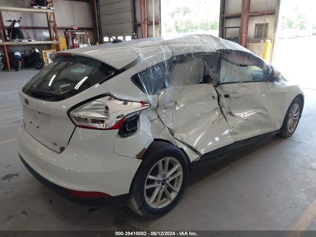 Ford FOCUS SE 2017 1FADP3K2XHL341287 Image 4