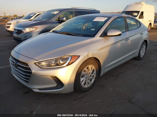 Hyundai ELANTRA SE 2017 5NPD74LF8HH196790 Image 2