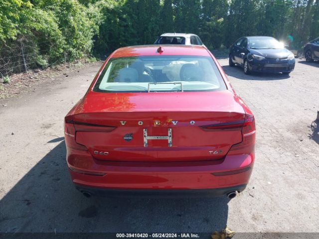 7JRA22TK2KG013089 Volvo S60 T6 Momentum