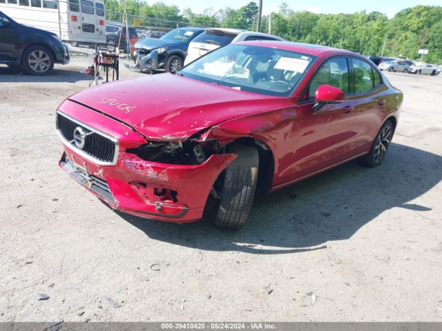 7JRA22TK2KG013089 Volvo S60 T6 Momentum